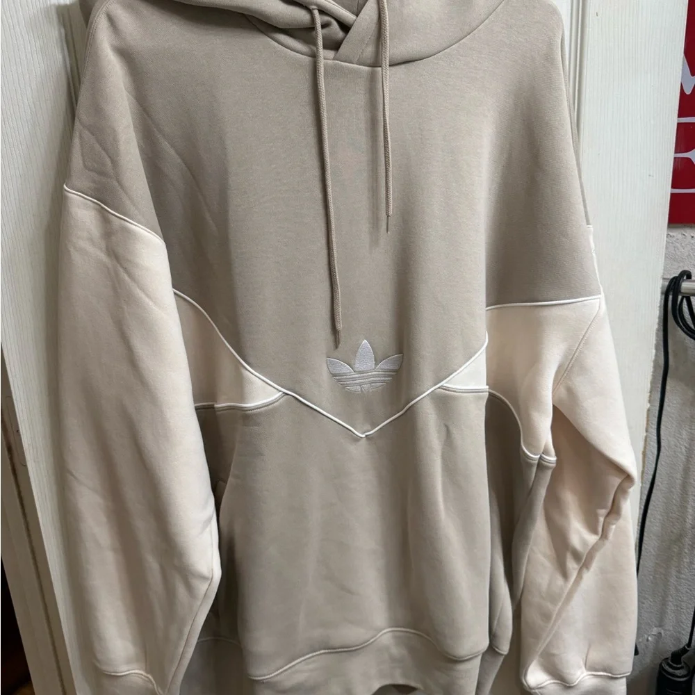 adidas Two-Tone Beige/Cream Trefoil Pullover Hoodie